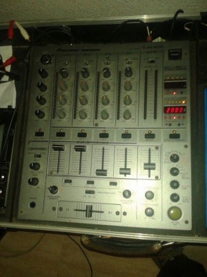 Mesa de mezclas Pioneer DJM 600