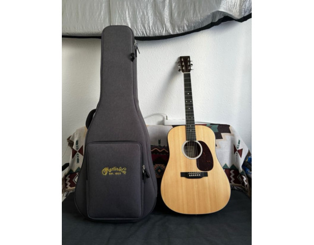 Martin D10e electroacústica