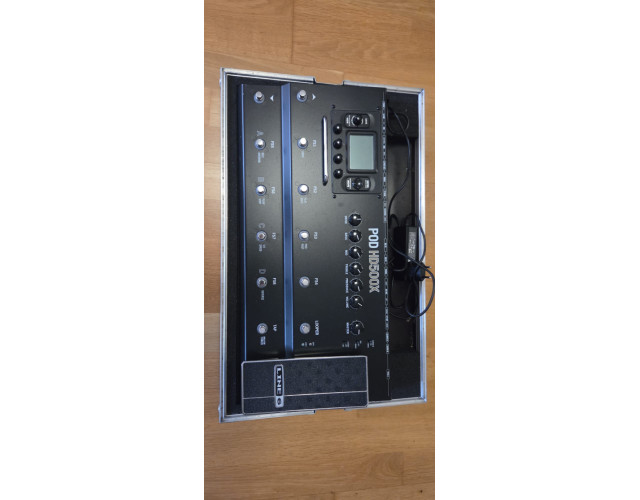 Pedalera Line 6 HD500X + flight case