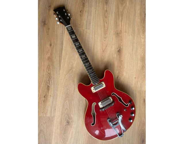 Guitarra vintage EKO barracuda 1965