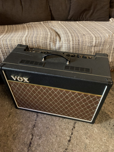 Amplificador Vox AC15