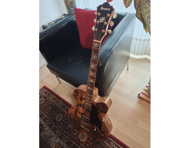 Ibanez hueca (hollow)