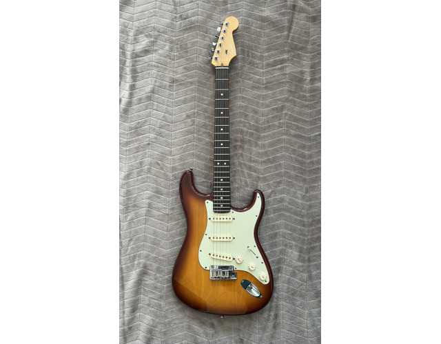 Fender American Deluxe Strat 2014 - 60th Anniversary (Tobacco Sunburst) SSS