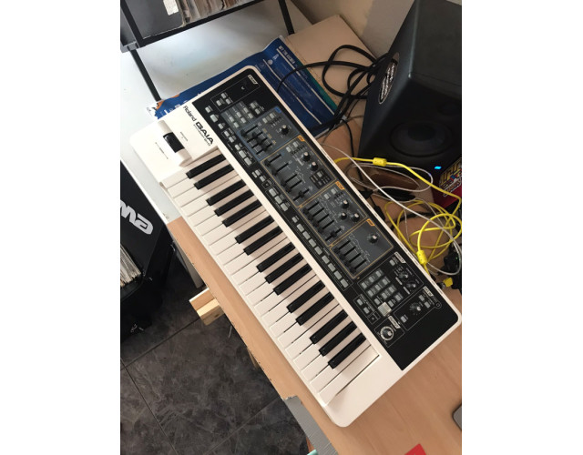 Roland GAIA SH-01