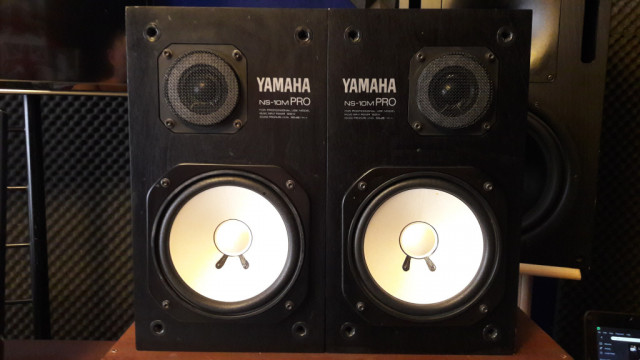 Yamaha ns10 + etapa P2075