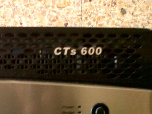 Crown CTS 600  (dos amplificadores)