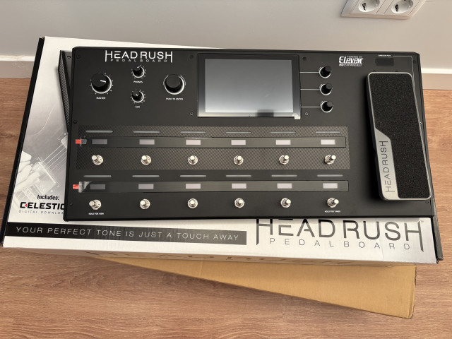 HeadRush Pedalboard