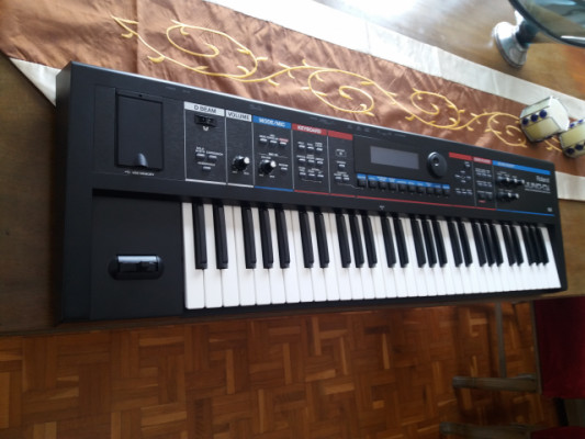 Vendo Roland Juno Di