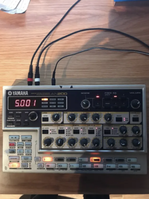 YAMAHA AN200 sintetizador - caja de ritmos - secuenciador
