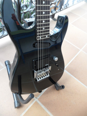 Guitarra CHARVEL 550 xl