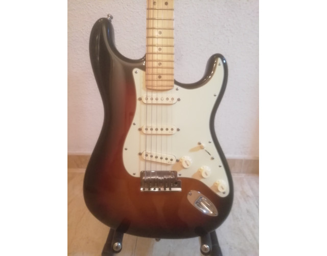 FENDER Stratocaster American Deluxe 60 Aniversario