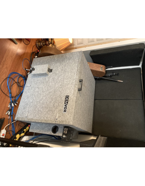 Demvox Amp 54 Isobox con ventilación para Grabación de Amplificadores y pantallas