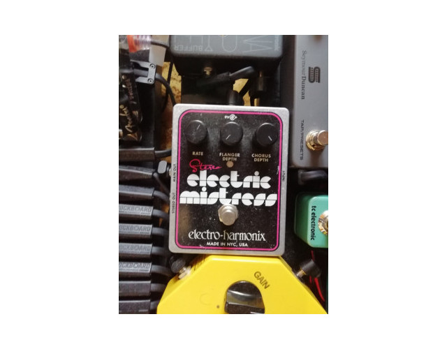 EHX Stereo Electric Mistress