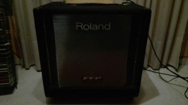 /Cambio Amplificador bajo Roland Db700