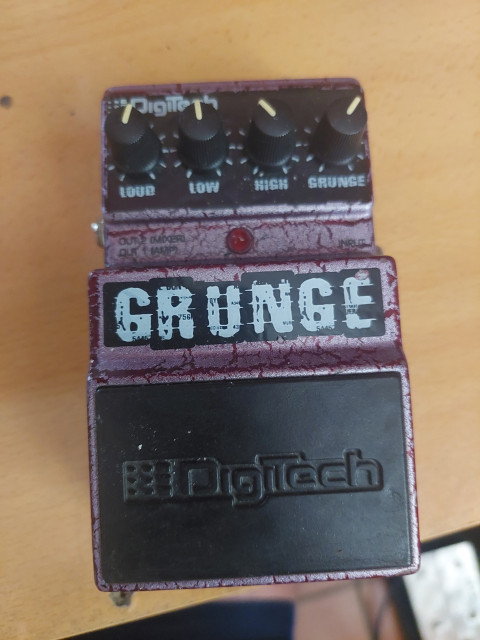 GRUNGE. Dgitech