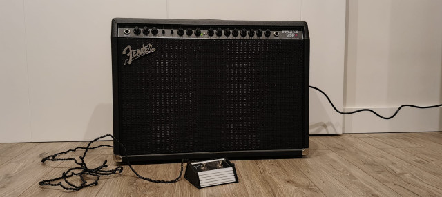 Ampli Fender FM 212R