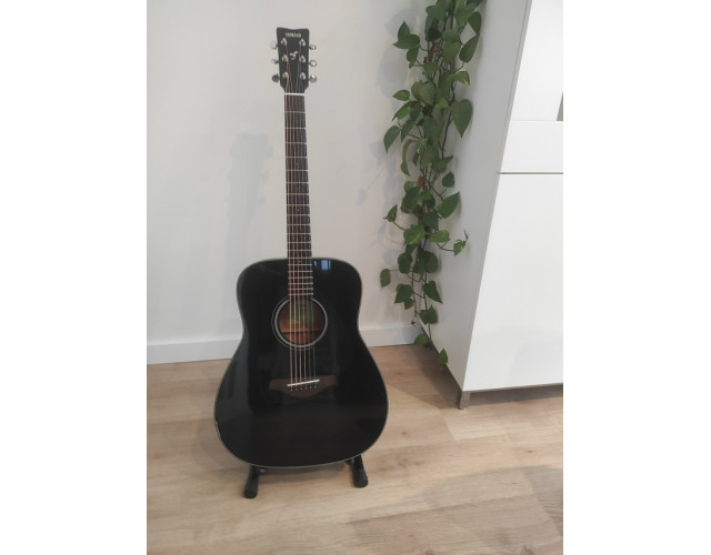 Guitarra acustica Yamaha FG800 BL