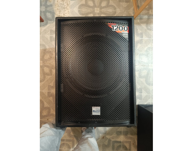 Subwofer Alto Ts18 Truesonic 1200w Nuevos, 2 usos