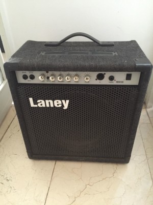 Amplificador LANEY RBW100 (Bass /Bajo)