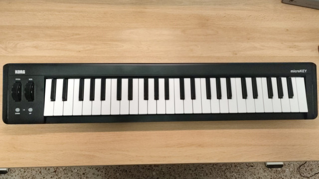 Teclado controlador Korg Microkey 49 mkII