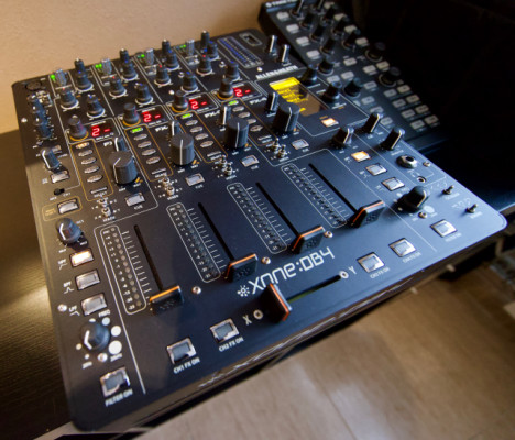 Allen & Heath Xone DB4