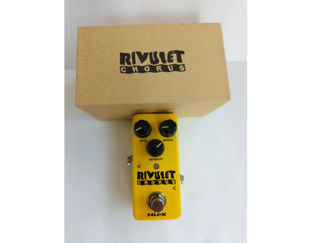 Pedal Chorus Nux Rivulet formato mini