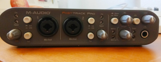 Tarjeta de sonido M-Audio Fast Track Pro