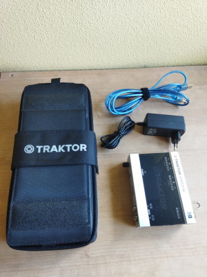 Traktor Kontrol X1 MK2 / Audio 6