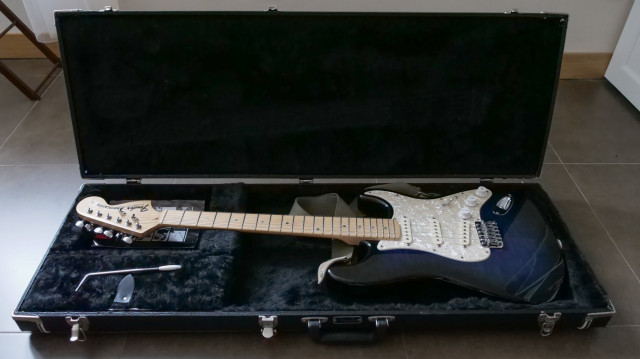 Guitarra Fender Stratocaster hecha a mano