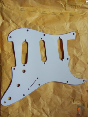 Golpedor Fender Stratocaster SSS
