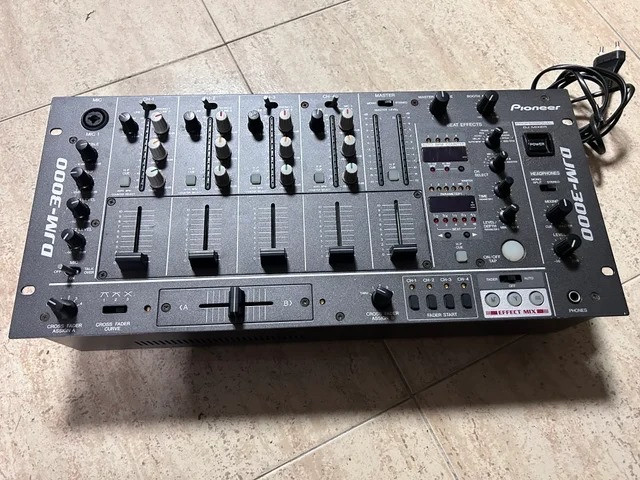 Pioneer DJM 3000