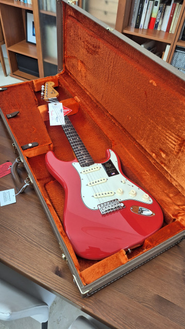 Fender Stratocaster Vintage II 1961 Fiesta Red