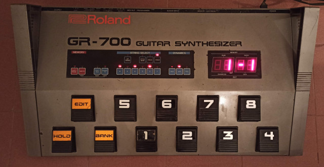 Roland Gr700