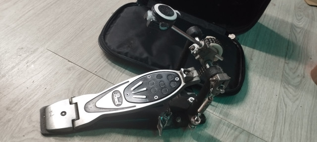 PEARL Eliminator P-2000C PowerShifter | Pedal de bombo con funda original