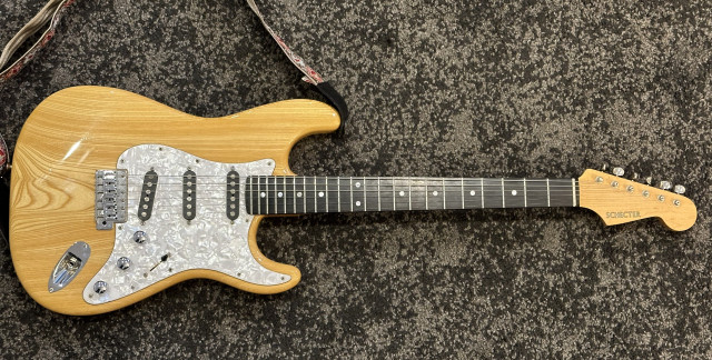 Schecter Stratocaster (Dream Machine)  USA 1985