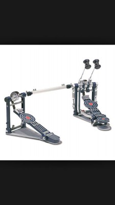 Se vende doble pedal