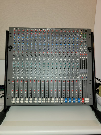 Crest audio XR20 mixer