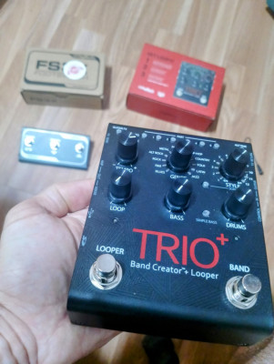 Digitech trio band + looper