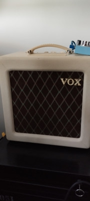 Vox AC 4 TV 10"