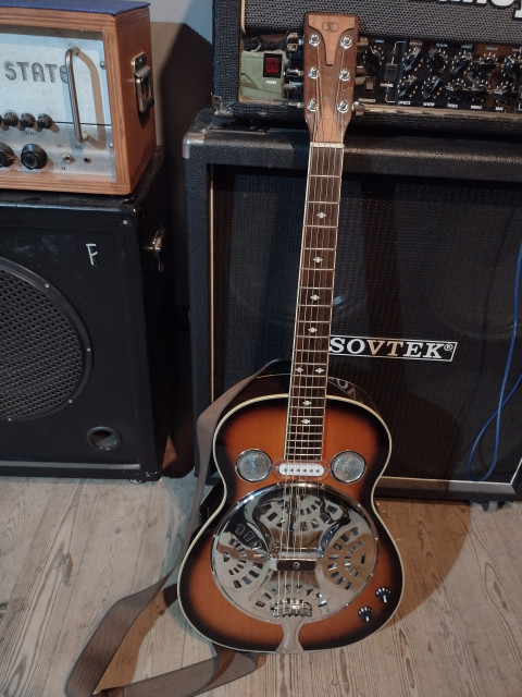 dobro resonator