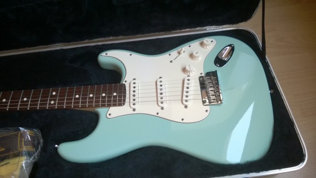 Fender American Standard Stratocaster FSR Daphne Blue con matching headstock