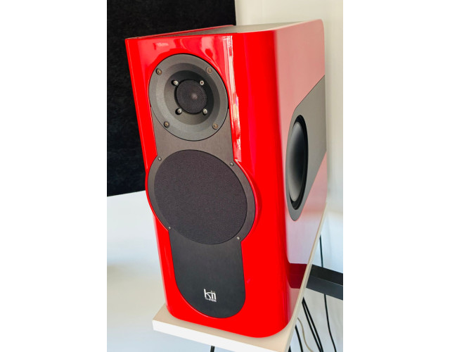 Kii THREE System