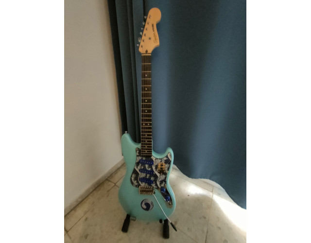 SQUIRE GUITAR FENDER serie paranormal cyclone II