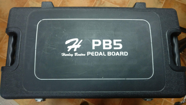 (RESERVADO) Caja para efectos de guitarra Harley Benton PB-5