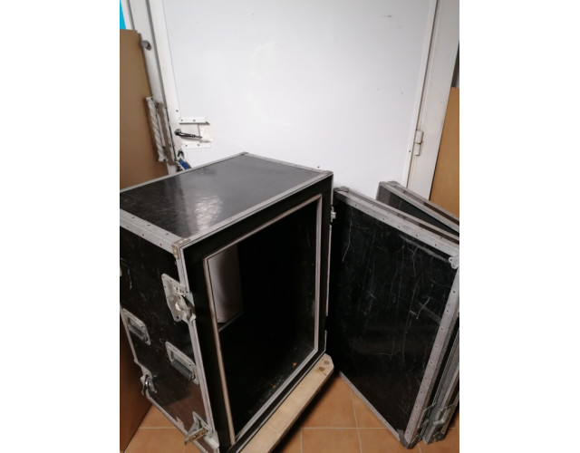 Rack de 17U acolchado con ruedas y asas