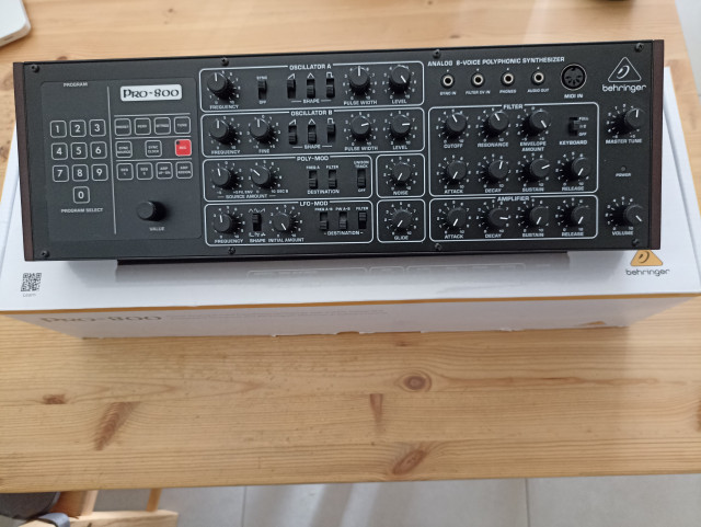 Behringer Pro 800