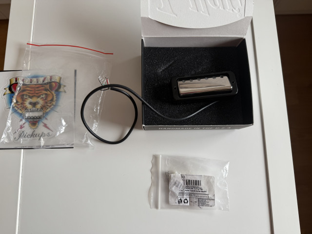 Pastilla lollar minihumbucker bridge