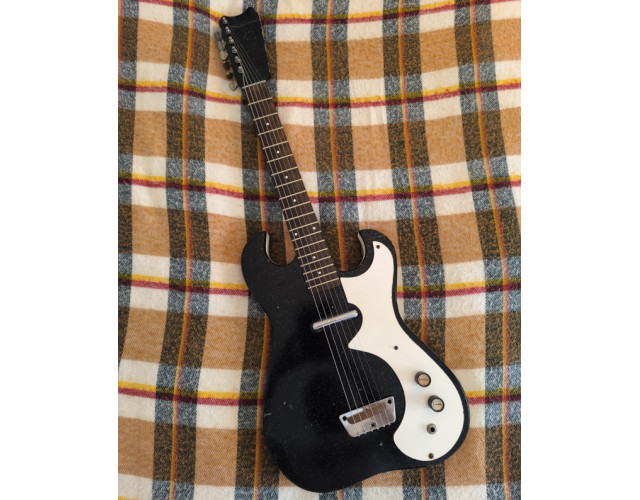Silvertone 1448 con amp in case