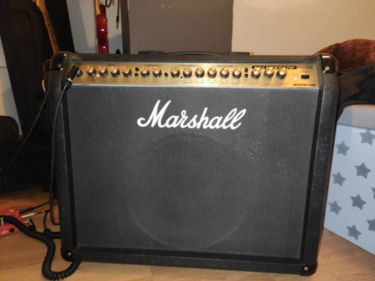 Marshall valvestate 100 watios. También pantalla  Marshall vs112