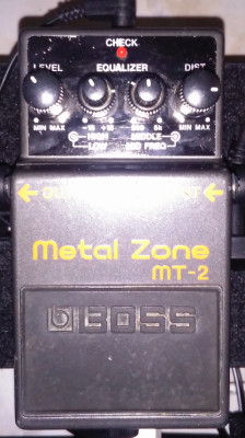 BOSS MT2 - METAL ZONE